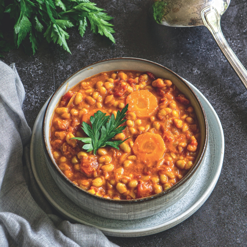 Recette Ragoût de haricots blancs à la tomate vegan (Loubia)