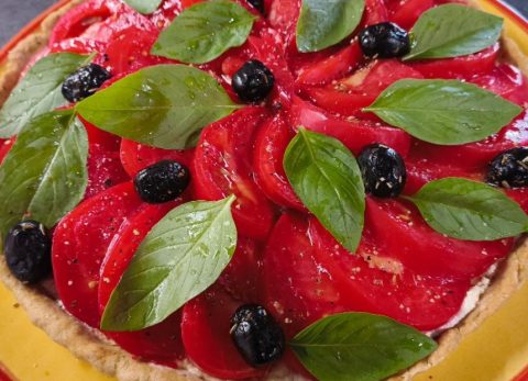 Recette Tarte végane aux tomates crues et au fromage frais « maison »